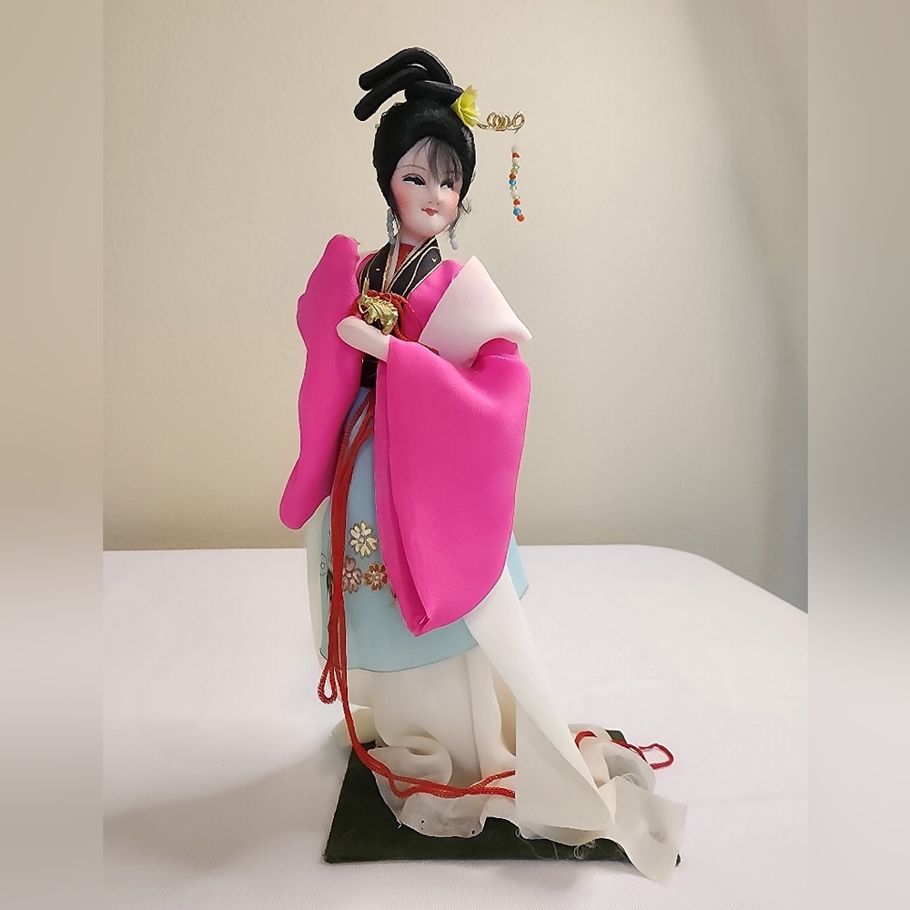 Japanese Geisha doll